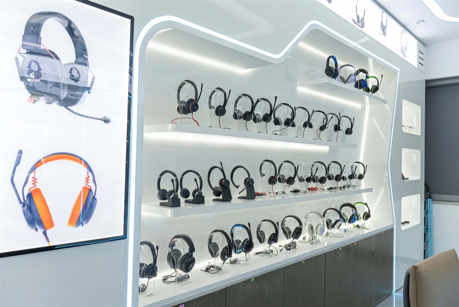 Wired or Wireless Headphones: Which Is Better?